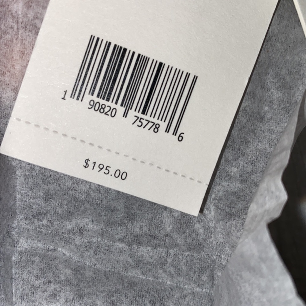 Vince Med Wht T - Picture 4 of 5